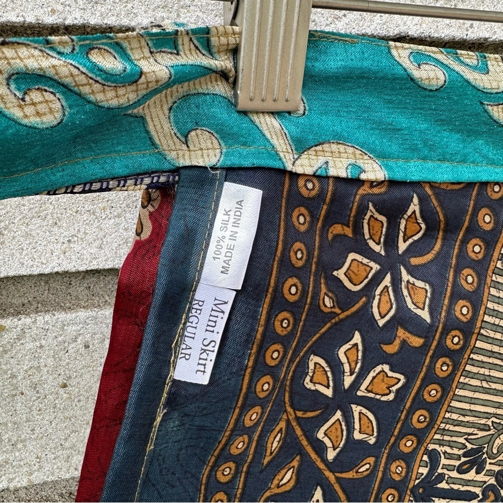 Vibrant 100% Silk Wrap Mini Skirt Reversible Boho Paisley Teal Red Print - Picture 6 of 9